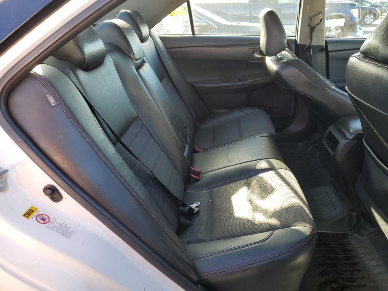 2016 Toyota Camry - Image 10