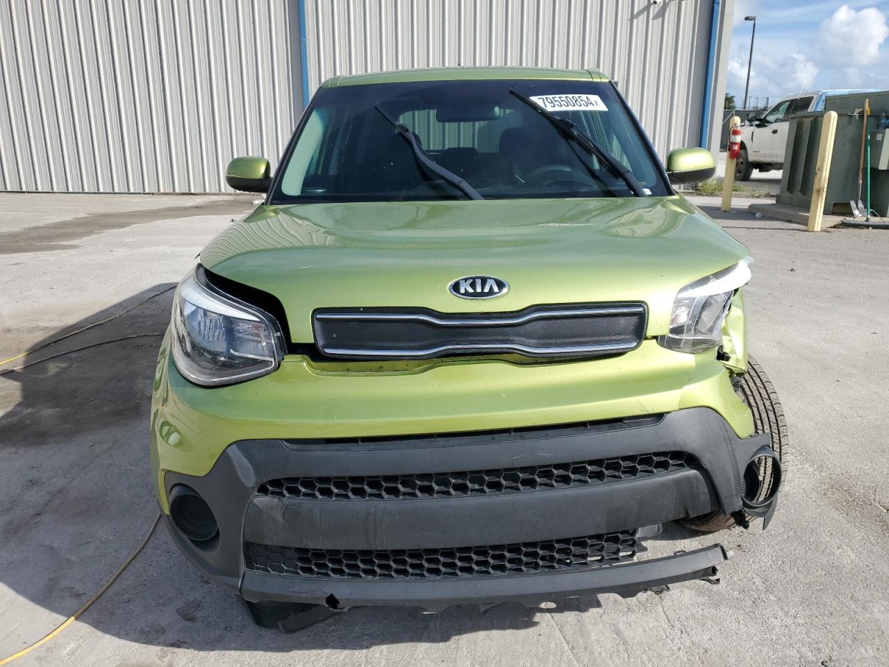 VIN KNDJN2A29J7898866 2018 KIA SOUL no.5