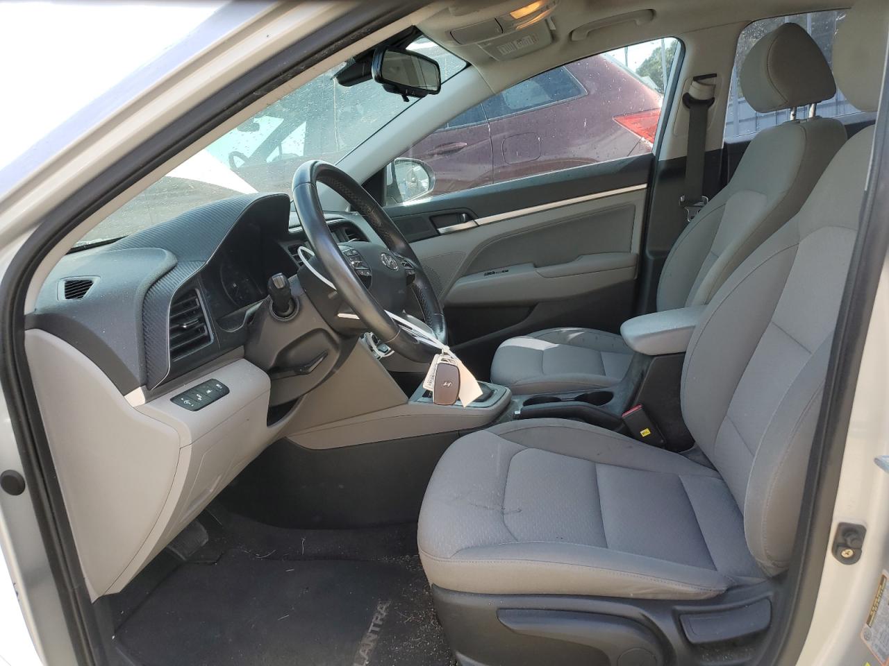 2020 Hyundai Elantra - Image 7
