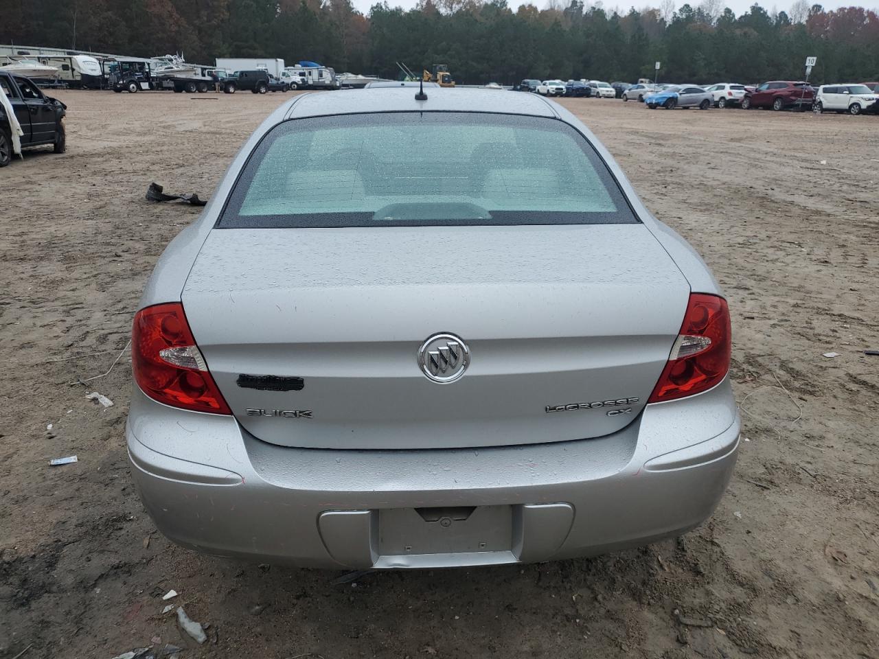 2007 Buick Lacrosse Cx VIN: 2G4WC582371228704 Lot: 81340124