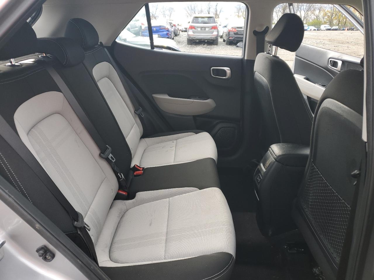 2024 Hyundai Venue - Image 11