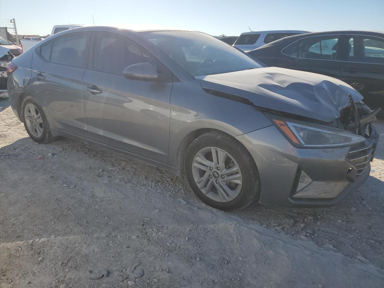 2019 Hyundai Elantra - Image 4