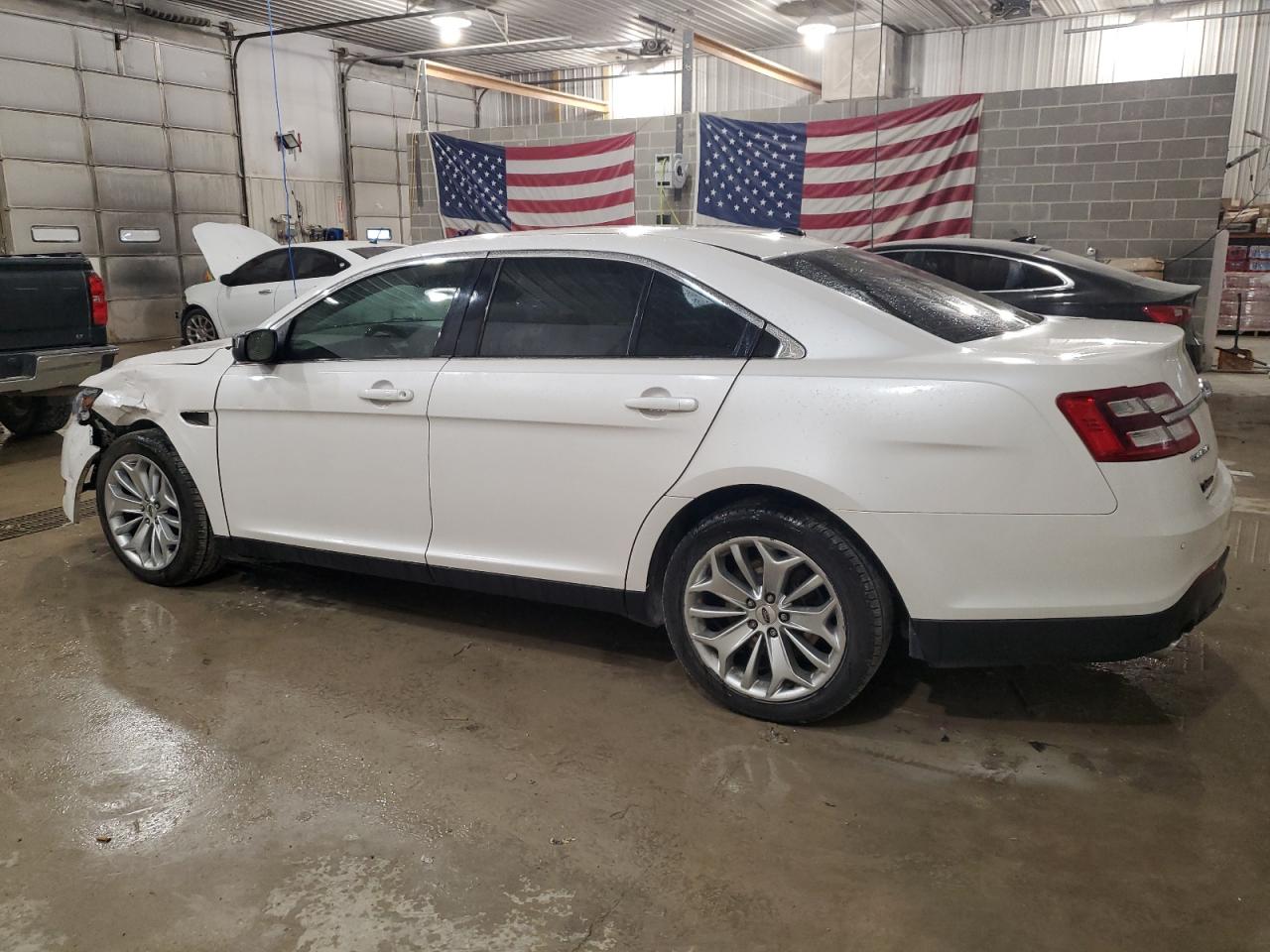2018 Ford Taurus - Image 2