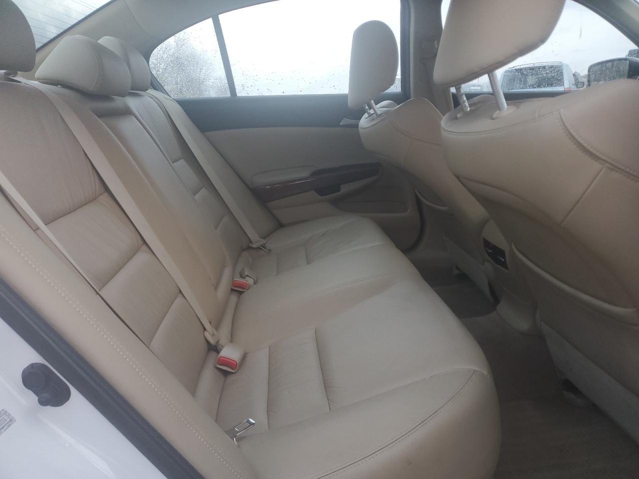 2012 Honda Accord - Image 10