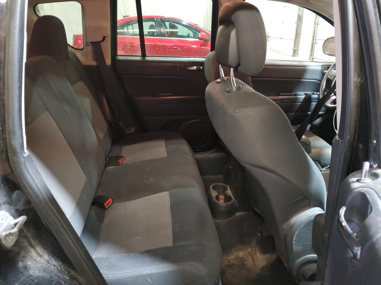 2011 Jeep Compass - Image 11