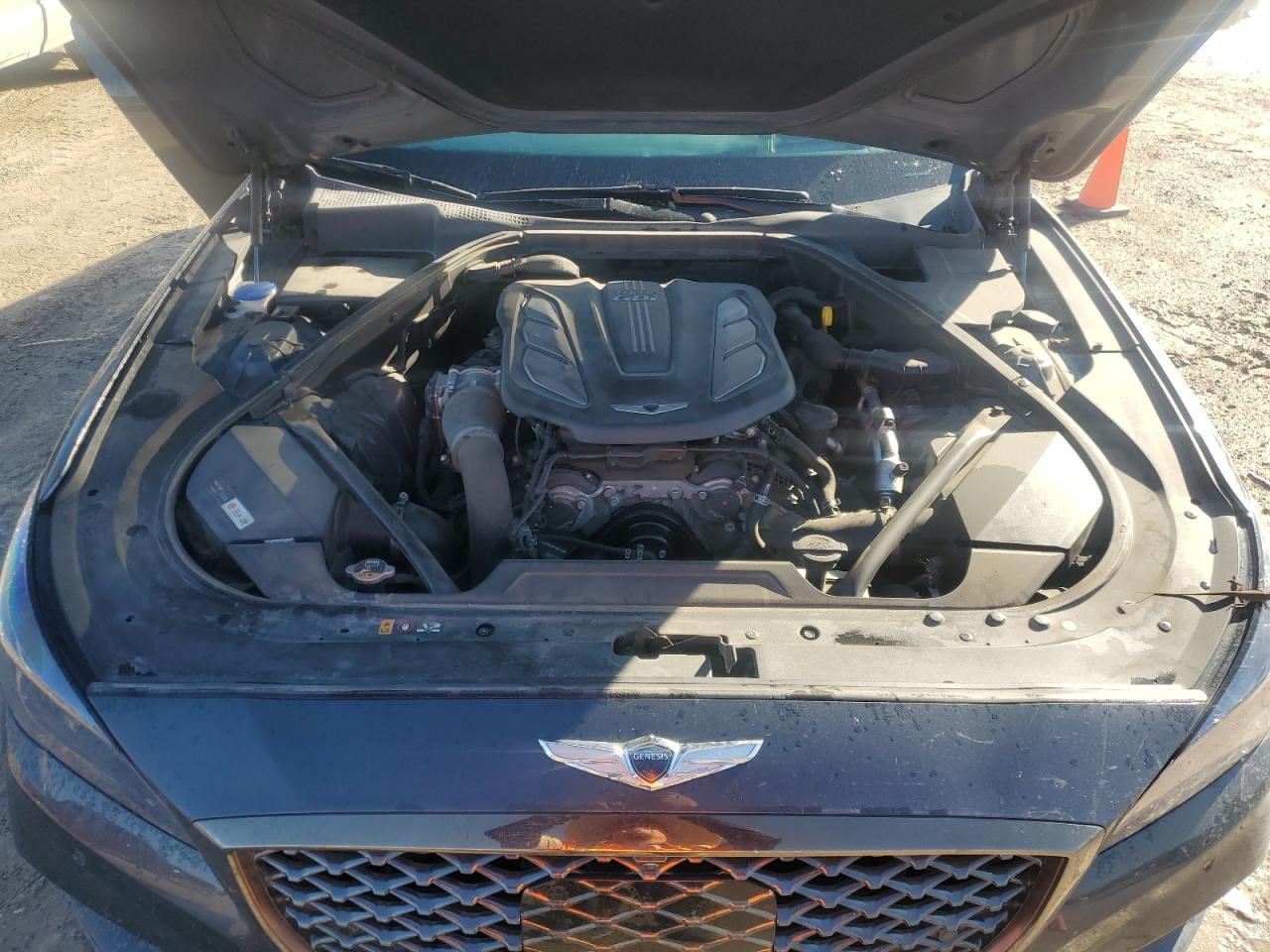 2018 Genesis G80 - Image 12