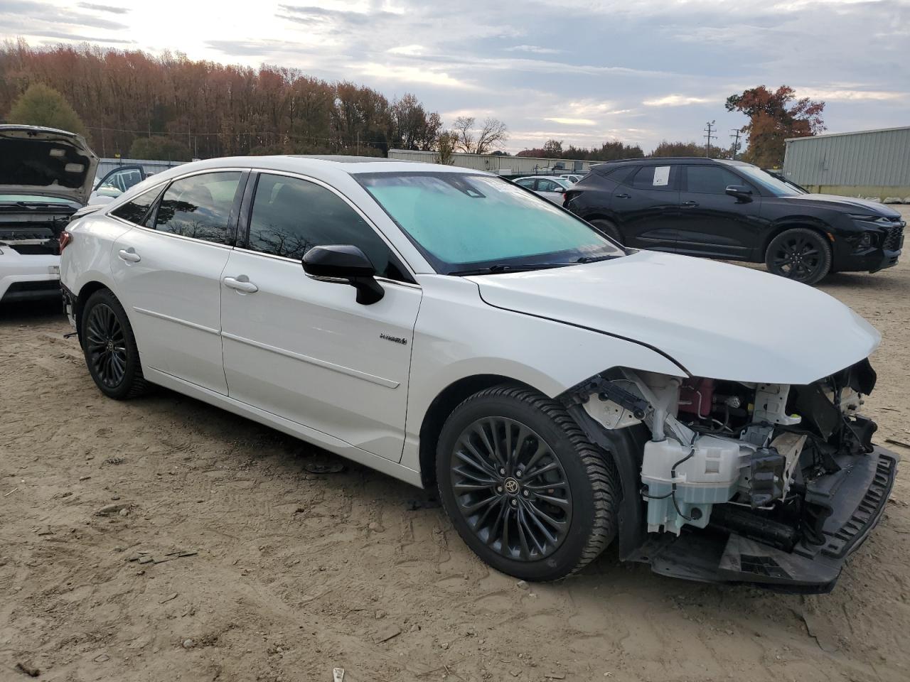 2021 Toyota Avalon - Image 4