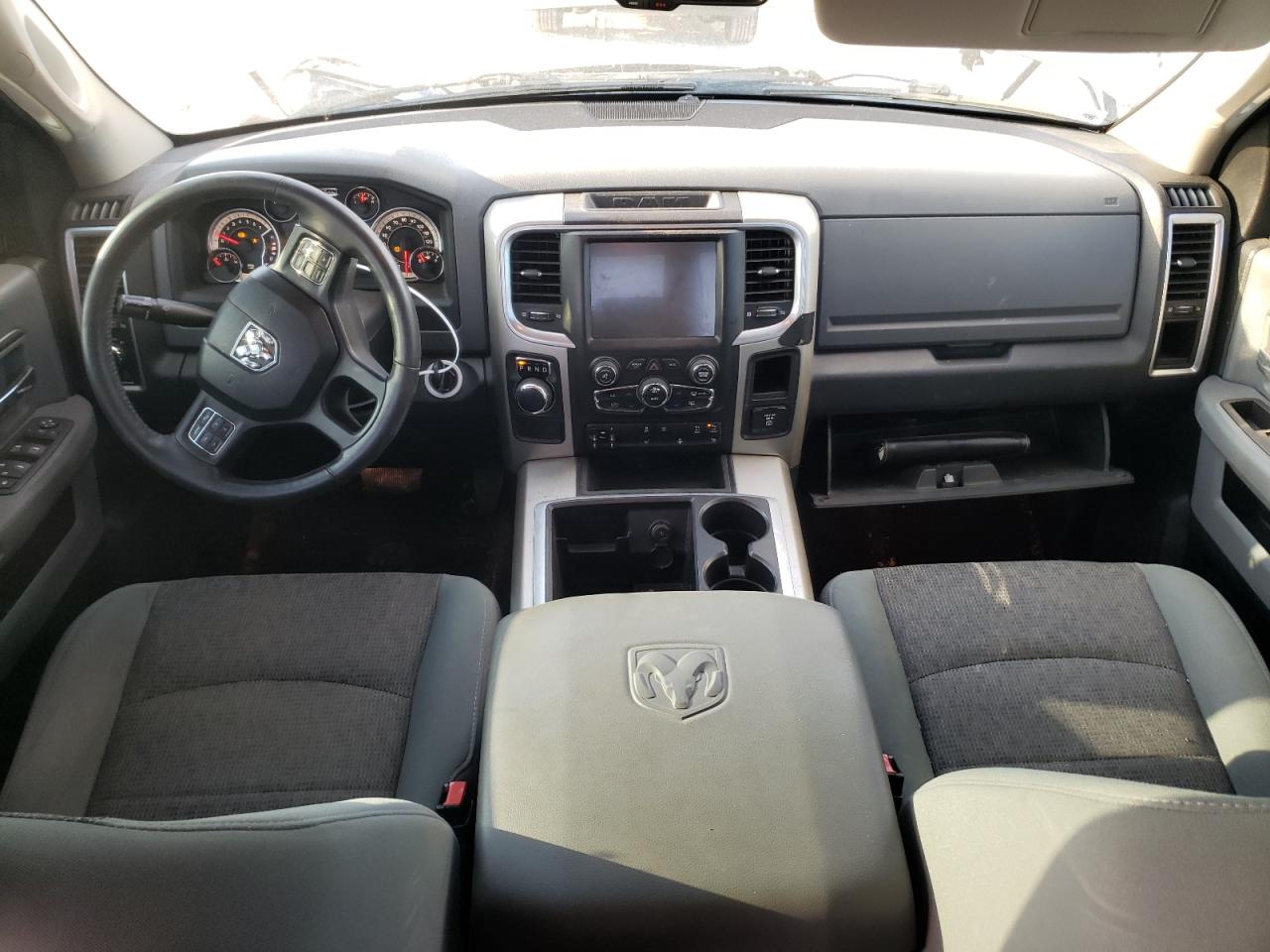 2015 RAM 1500 - Image 8