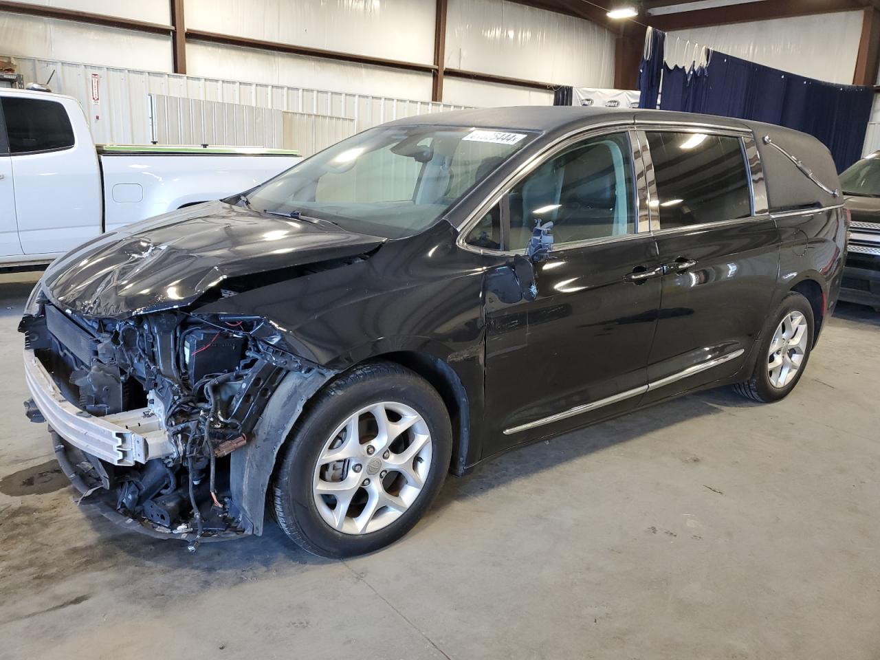 2017 Chrysler Pacifica - Image 1