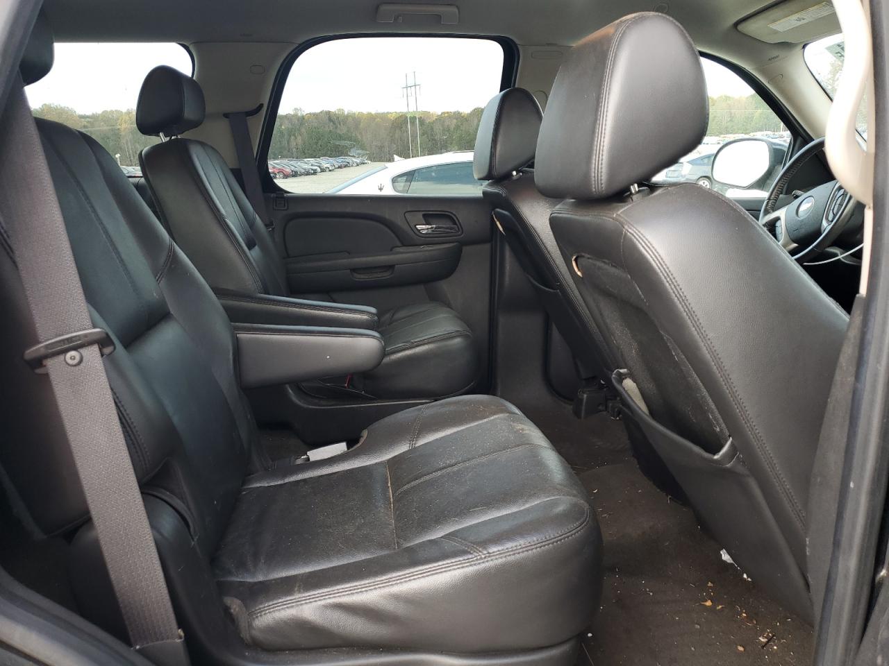 2009 Chevrolet Tahoe - Image 11