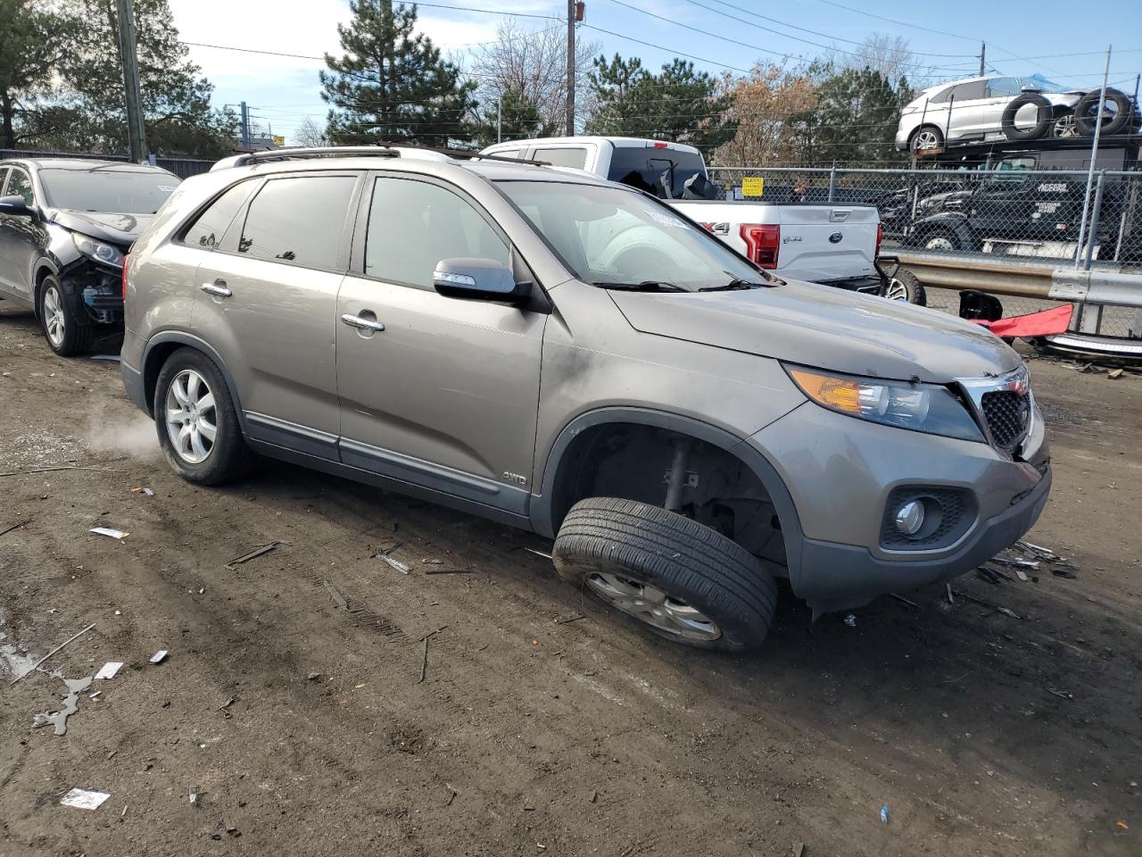 2012 Kia Sorento - Image 4