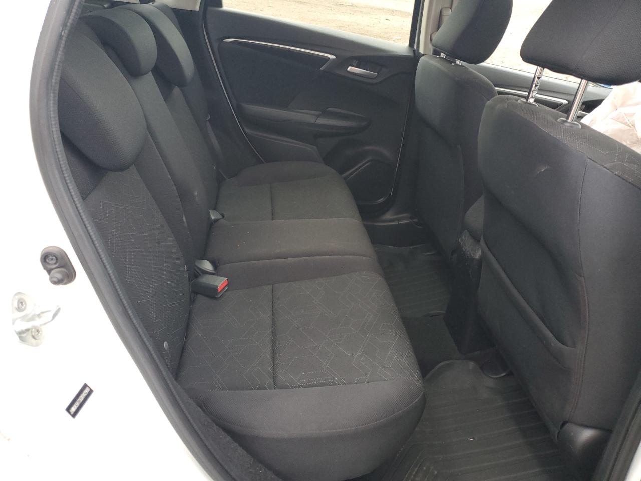 2016 Honda Fit - Image 10