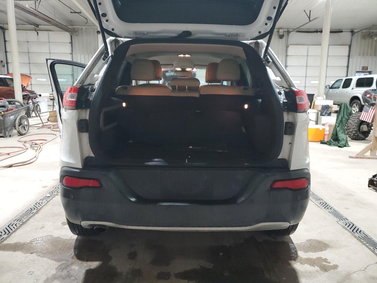 2016 Jeep Grand Cherokee - Image 6