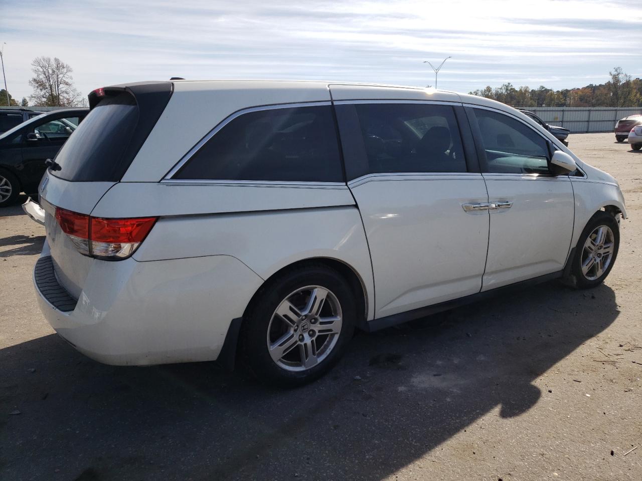 2015 Honda Odyssey - Image 3