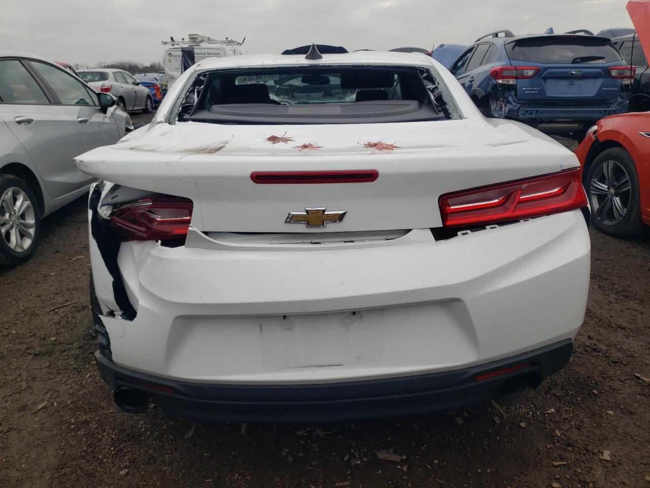 2018 Chevrolet Camaro - Image 5