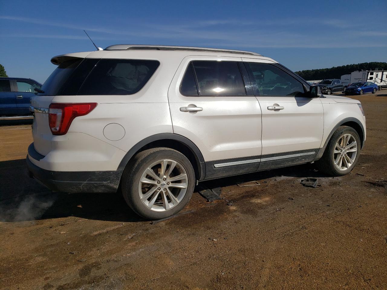 2019 Ford Explorer - Image 3