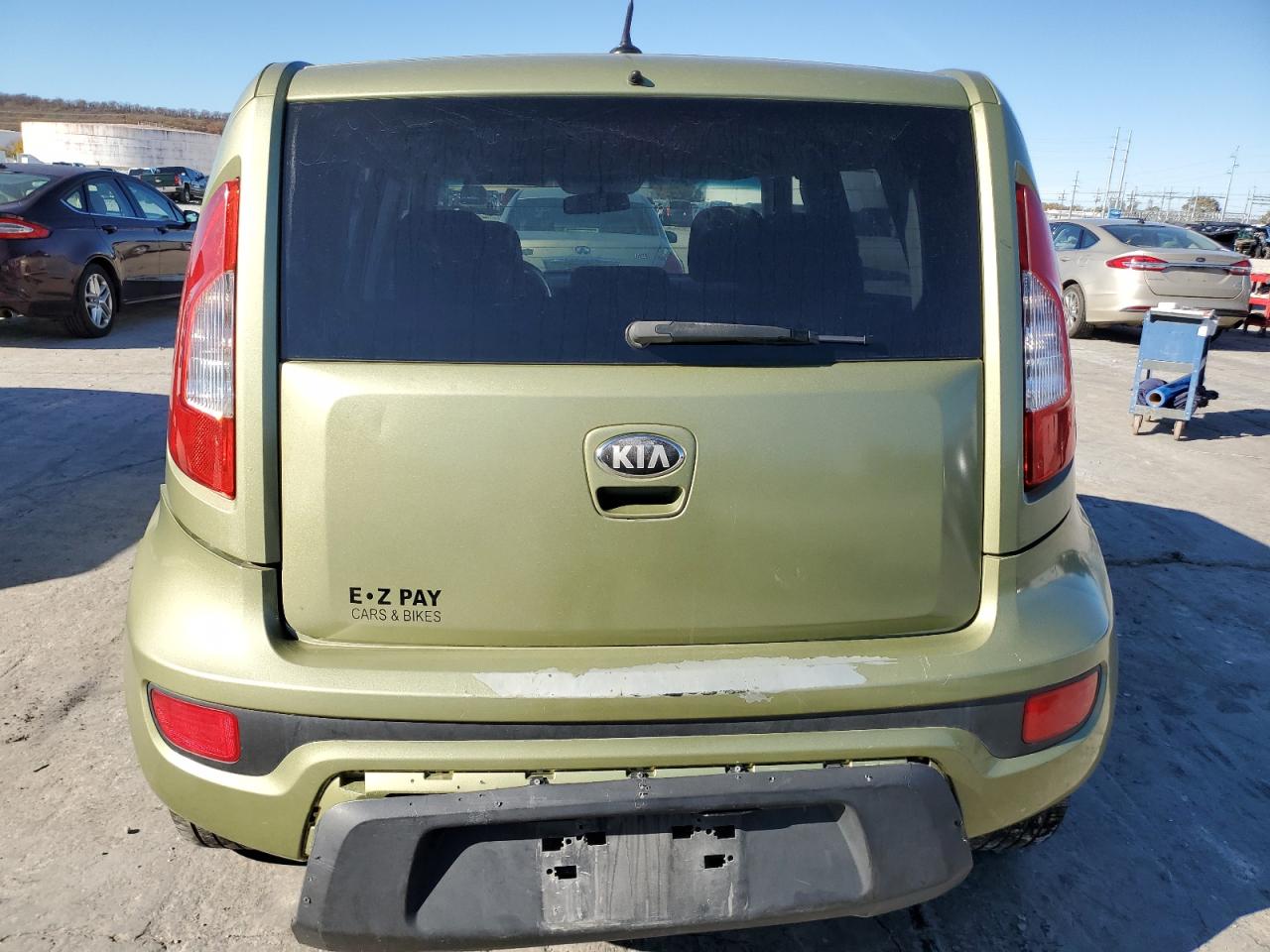 2013 Kia Soul + VIN: KNDJT2A63D7537677 Lot: 82007004