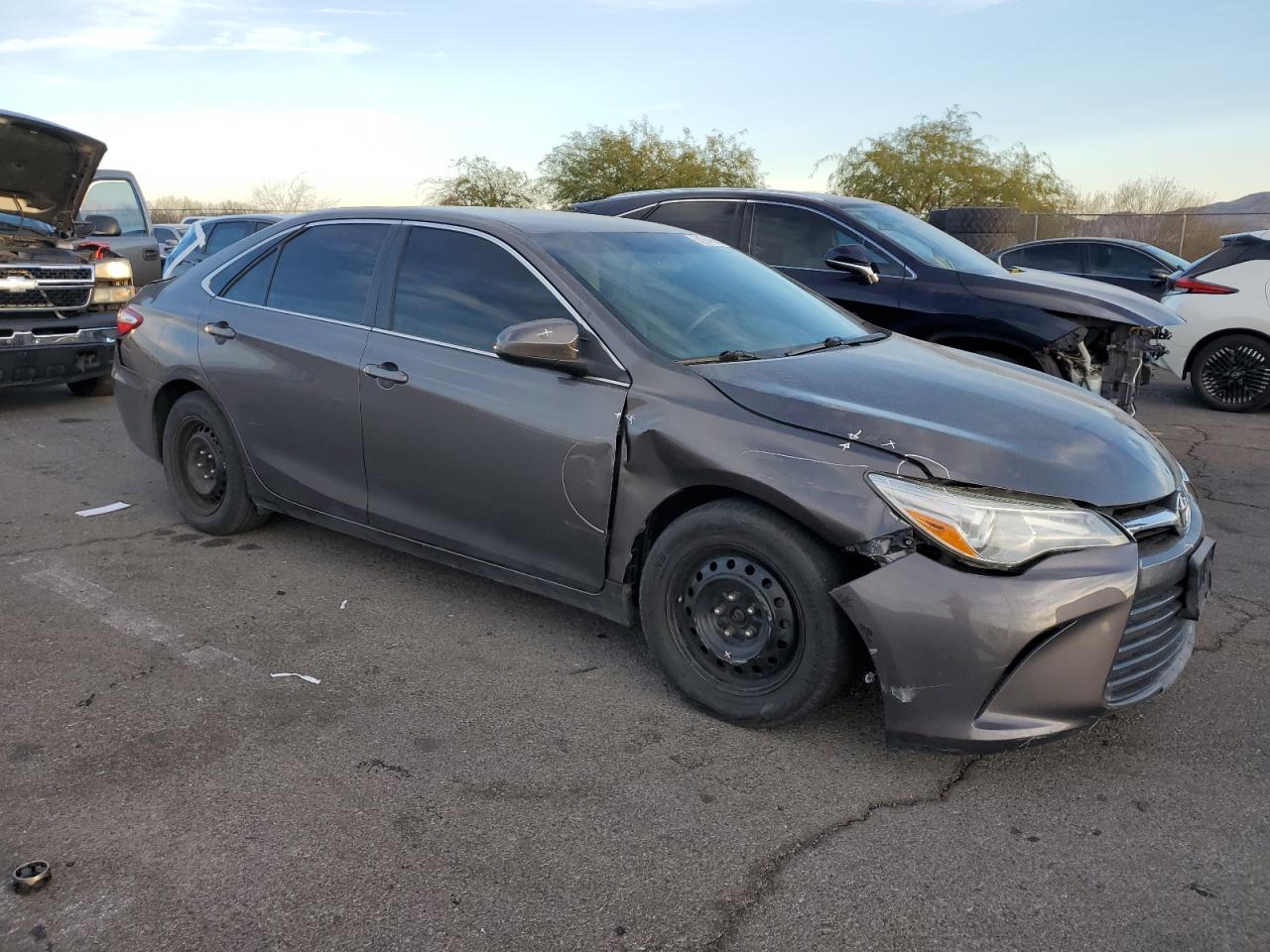 VIN 4T1BF1FKXGU137077 2016 TOYOTA CAMRY no.4