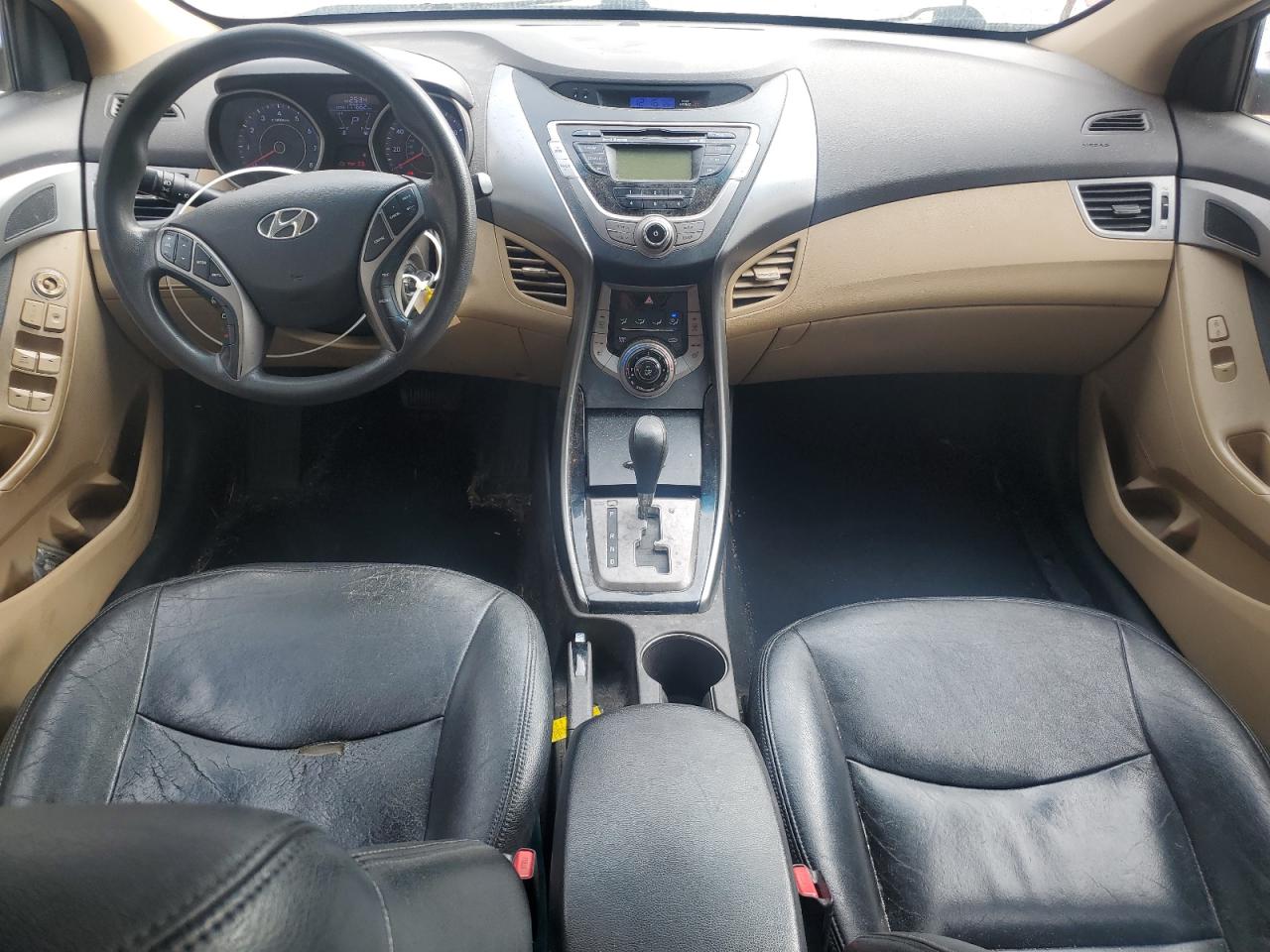 2013 Hyundai Elantra - Image 8