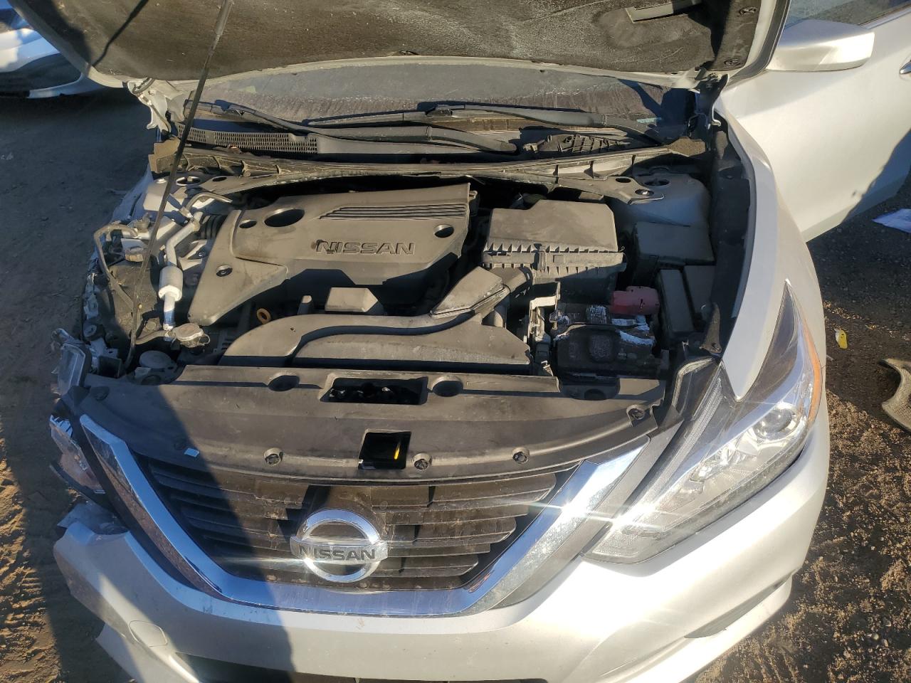 2017 Nissan Altima - Image 13