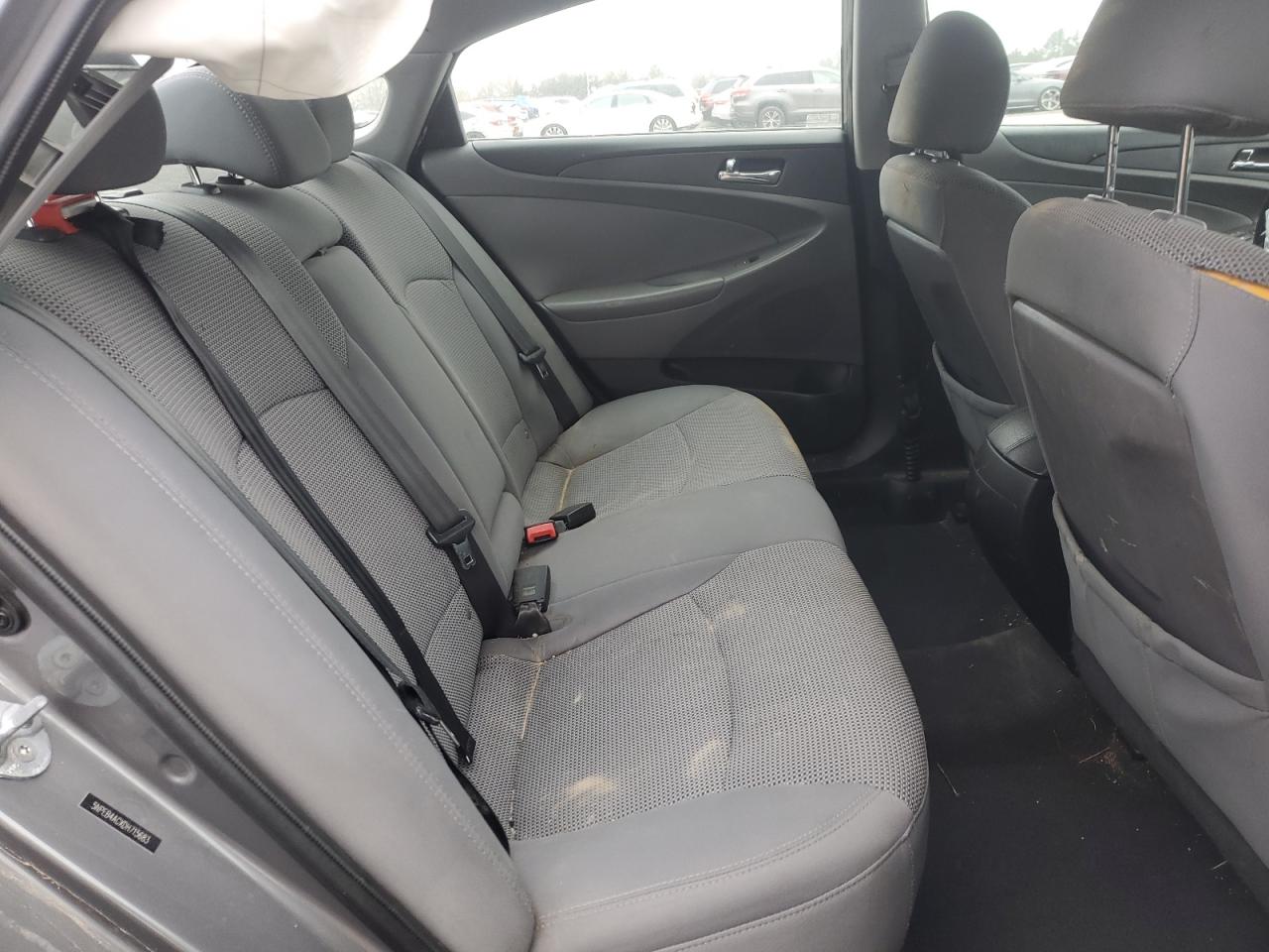 2013 Hyundai Sonata - Image 10