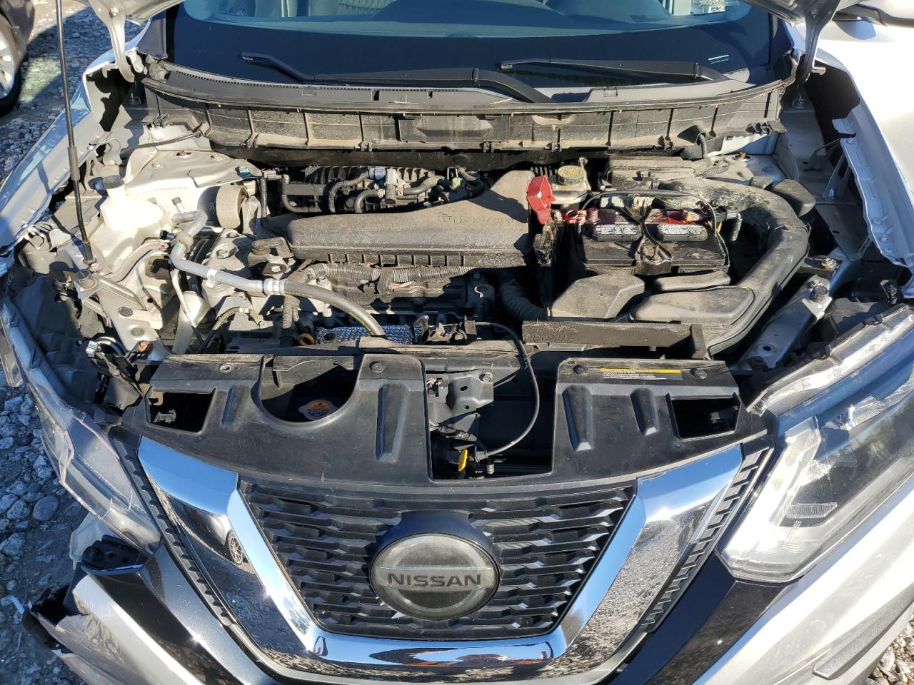 2018 Nissan Rogue - Image 12