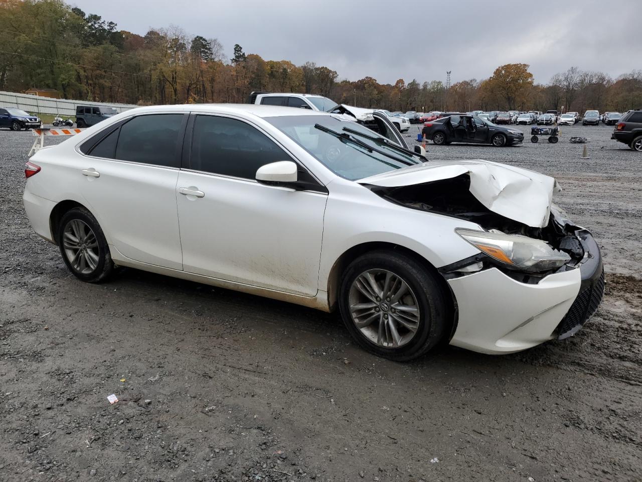 VIN 4T1BF1FK9GU260627 2016 TOYOTA CAMRY no.4