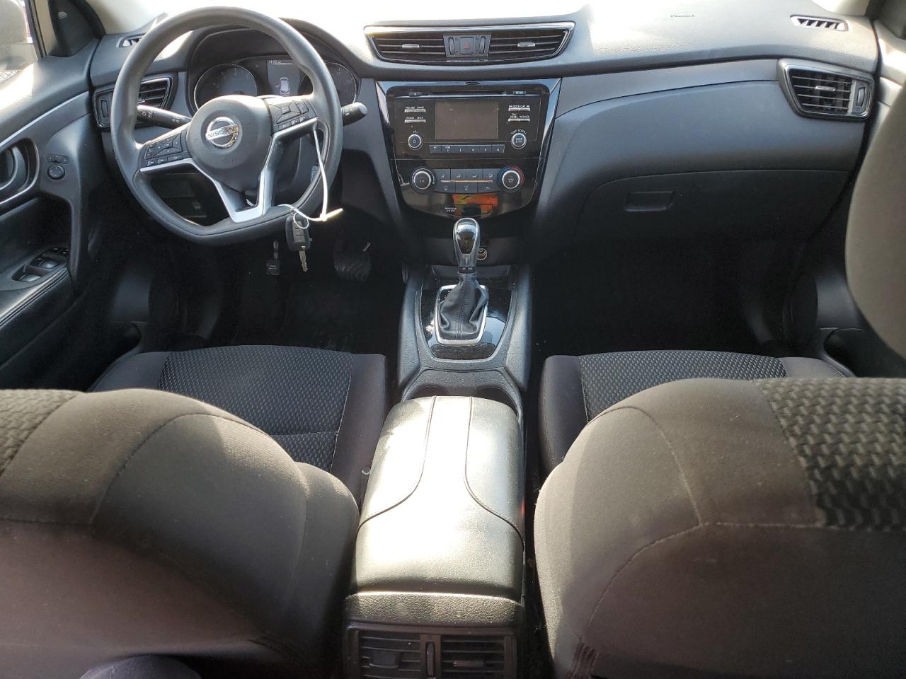 2018 Nissan Rogue - Image 8