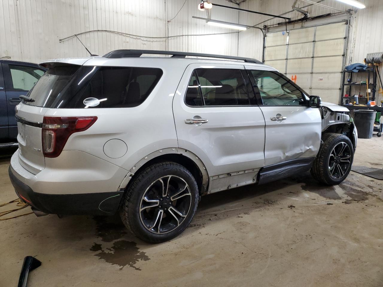 2013 Ford Explorer - Image 3