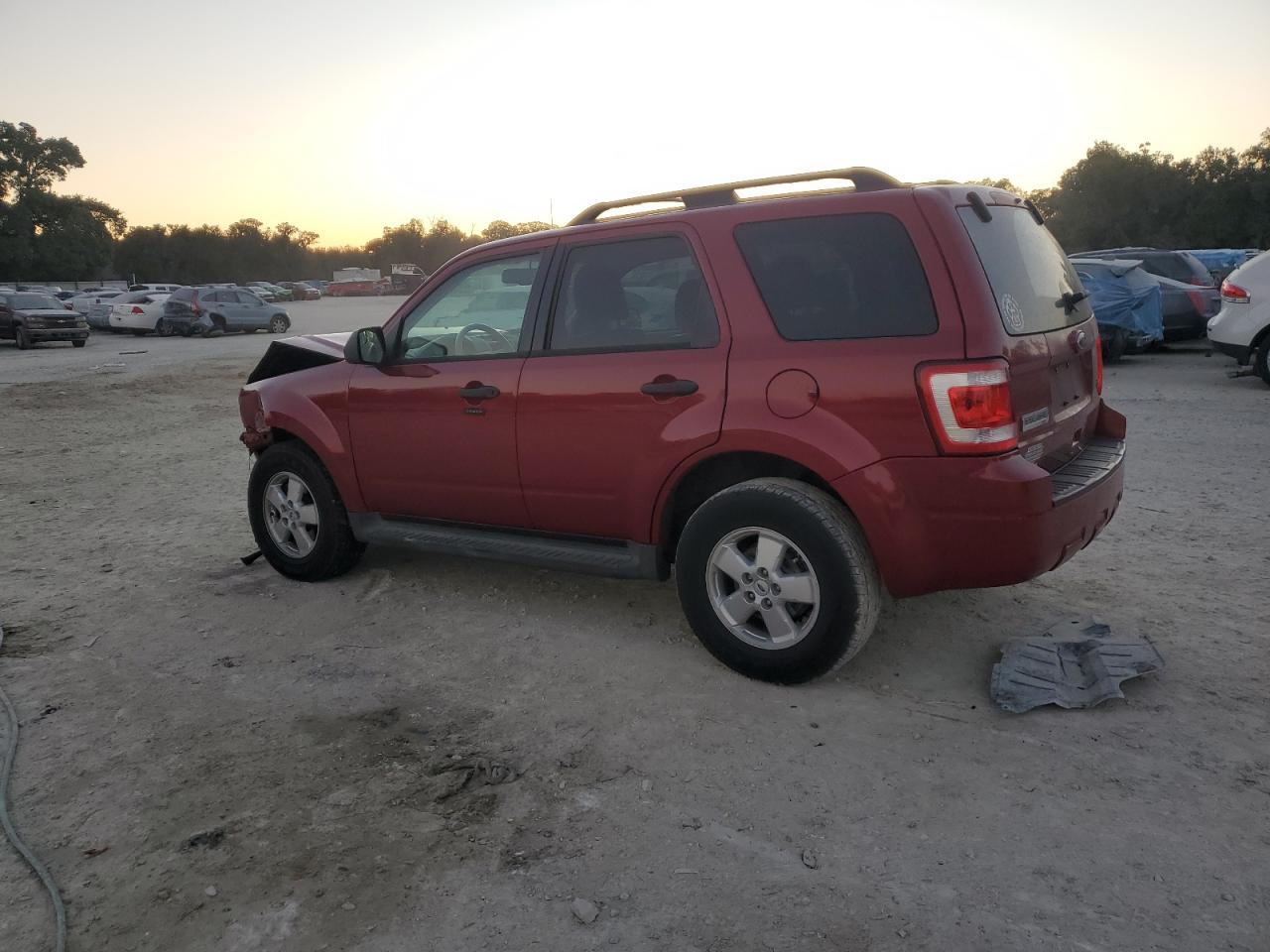 2010 Ford Escape - Image 2