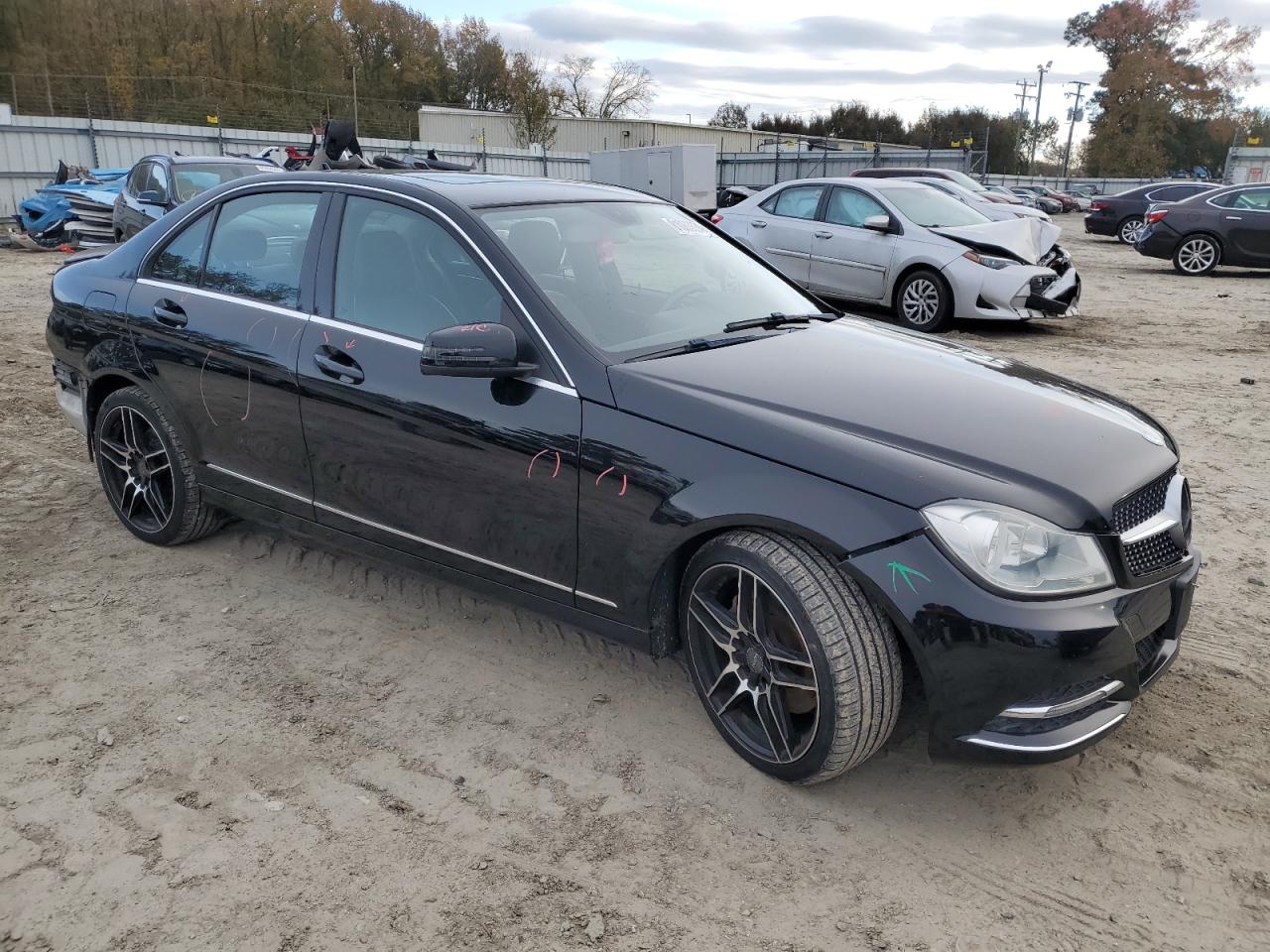 VIN WDDGF8AB5DR301415 2013 MERCEDES-BENZ C-CLASS no.4