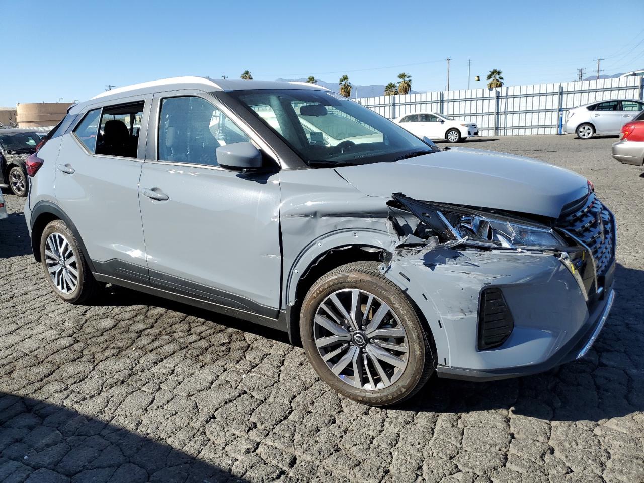 2024 Nissan Kicks - Image 4