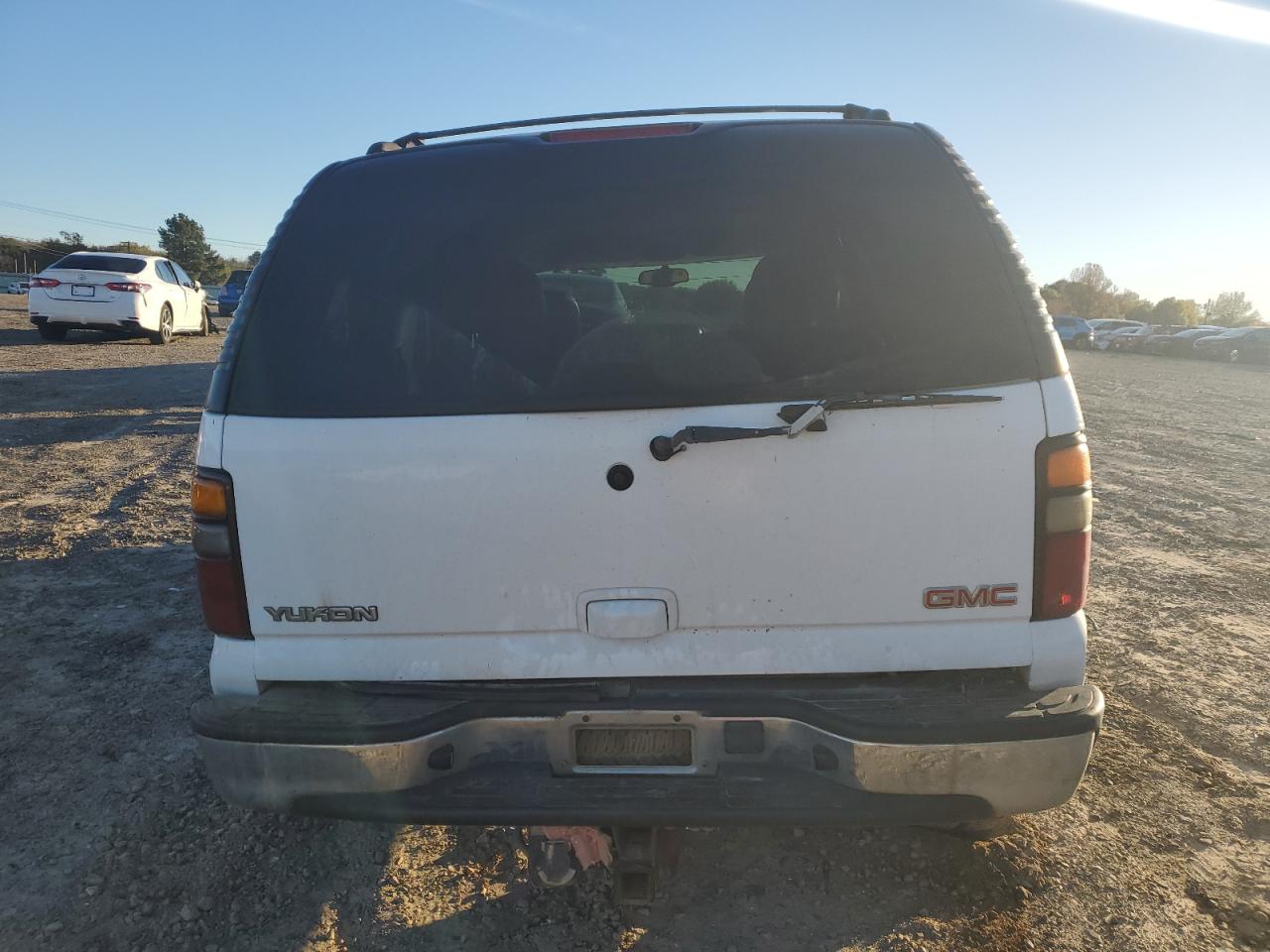 2004 GMC Yukon - Image 6
