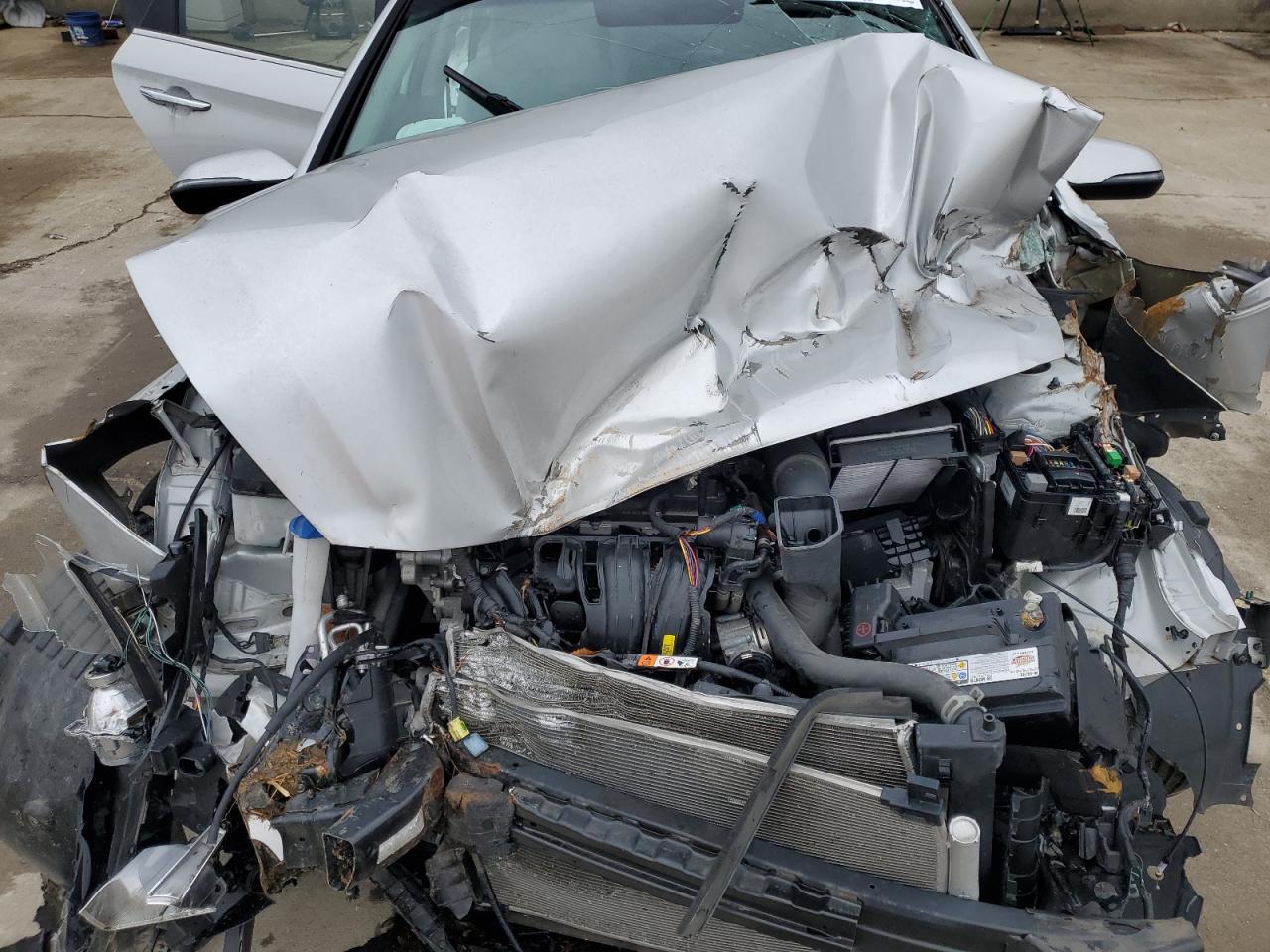 2018 Hyundai Sonata - Image 11
