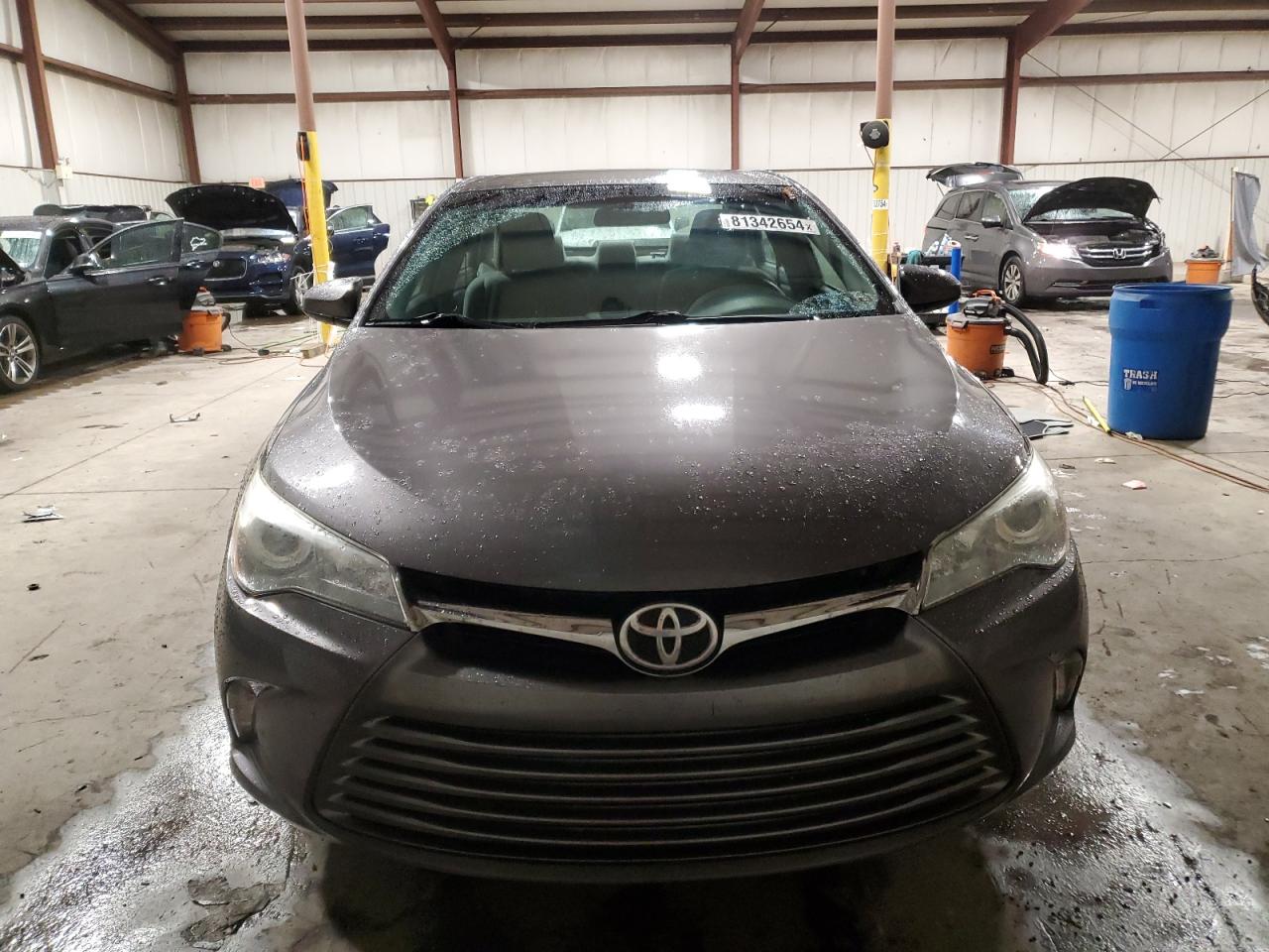 2015 Toyota Camry Le VIN: 4T4BF1FKXFR513992 Lot: 81342654