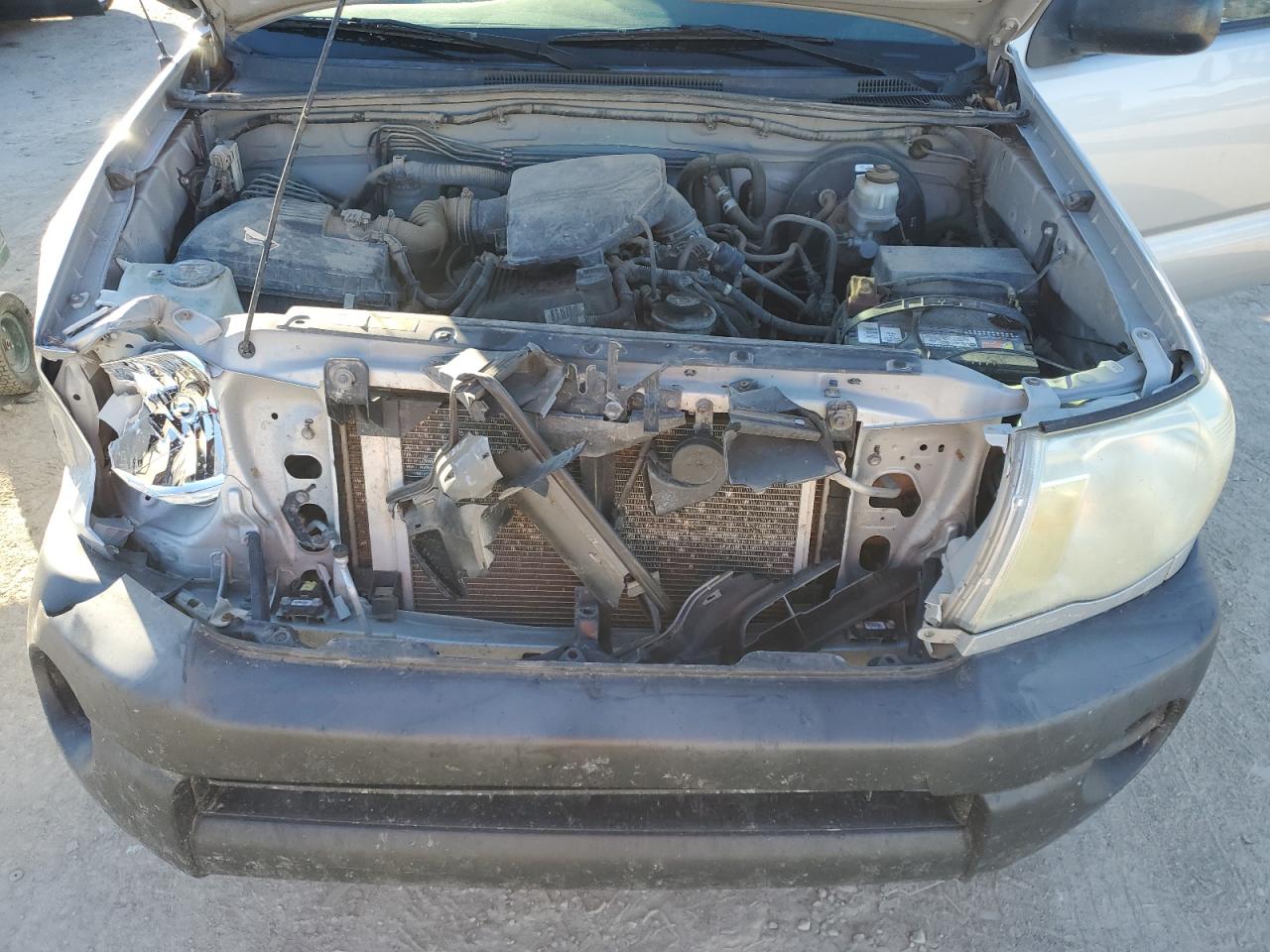 2010 Toyota Tacoma - Image 13