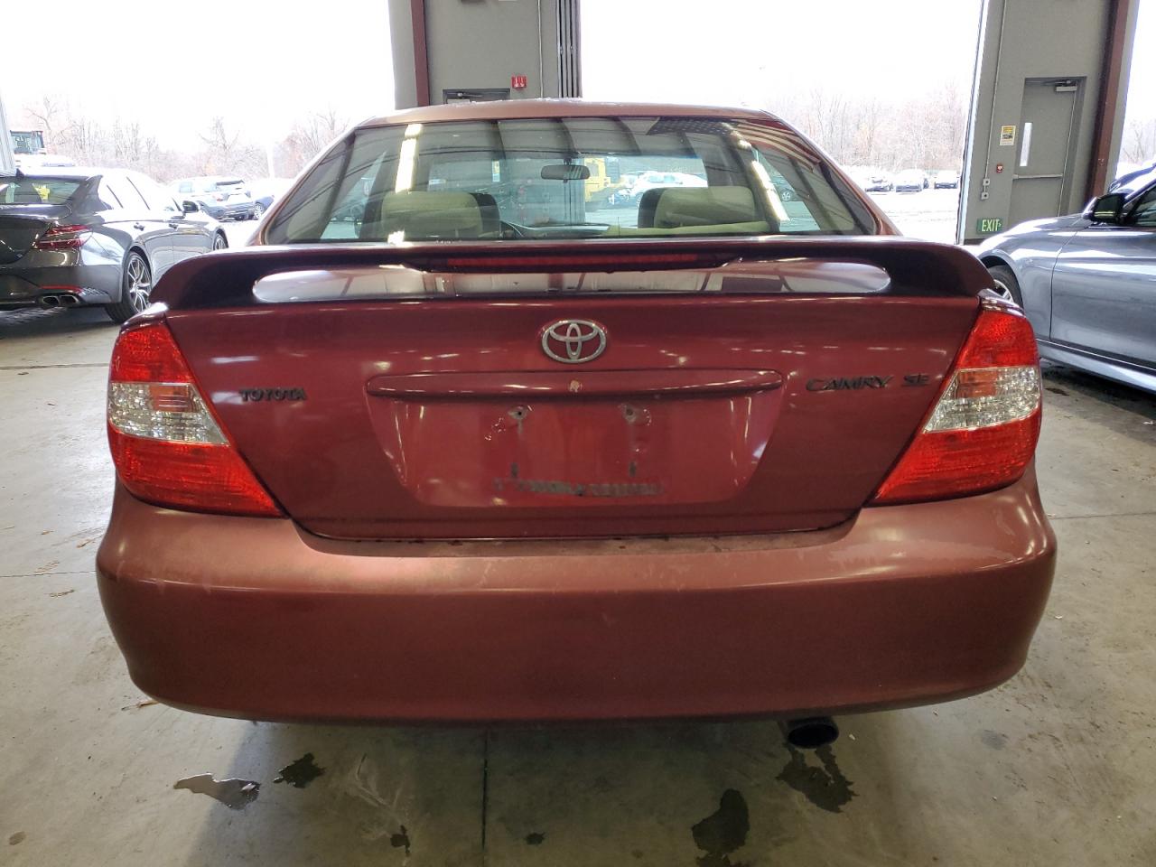 2004 Toyota Camry Le VIN: 4T1BE32K04U373589 Lot: 81984864