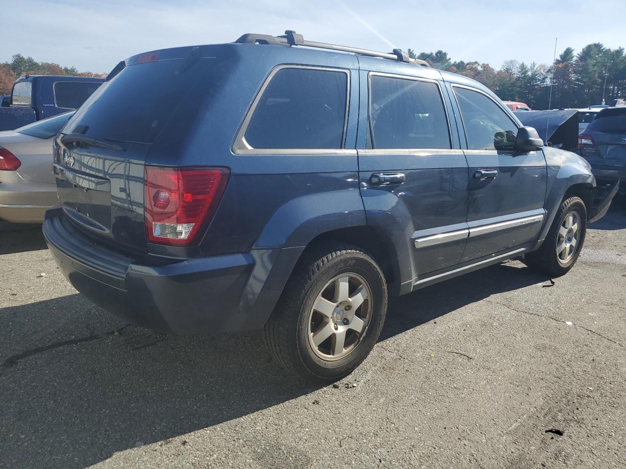2010 Jeep Grand Cherokee - Image 3