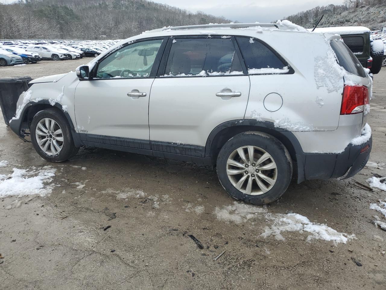 2011 Kia Sorento - Image 2