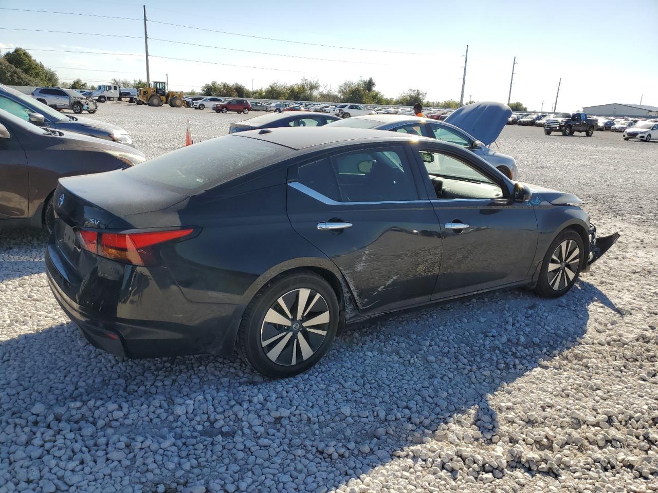 2019 Nissan Altima - Image 3