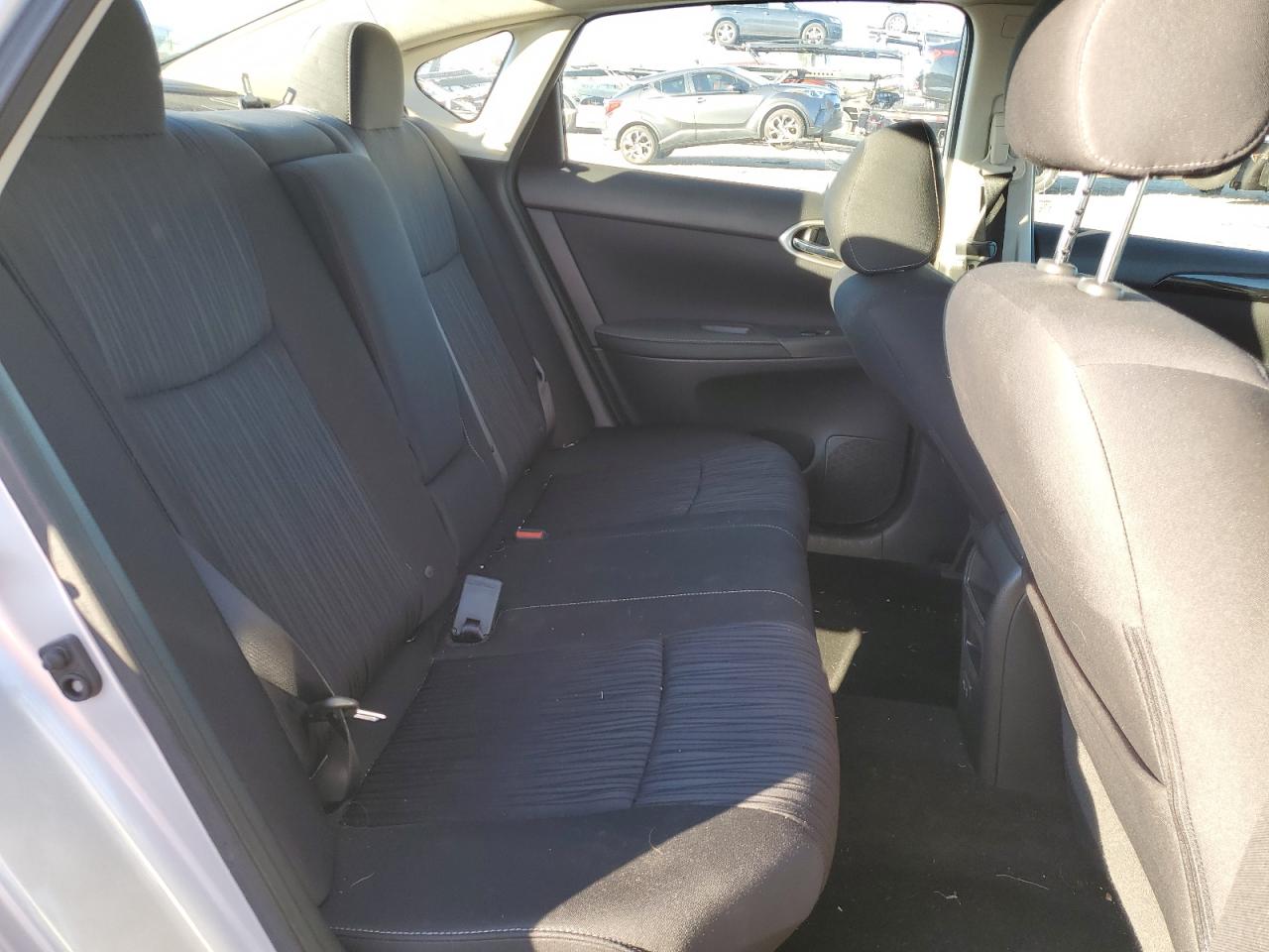 2019 Nissan Sentra - Image 10