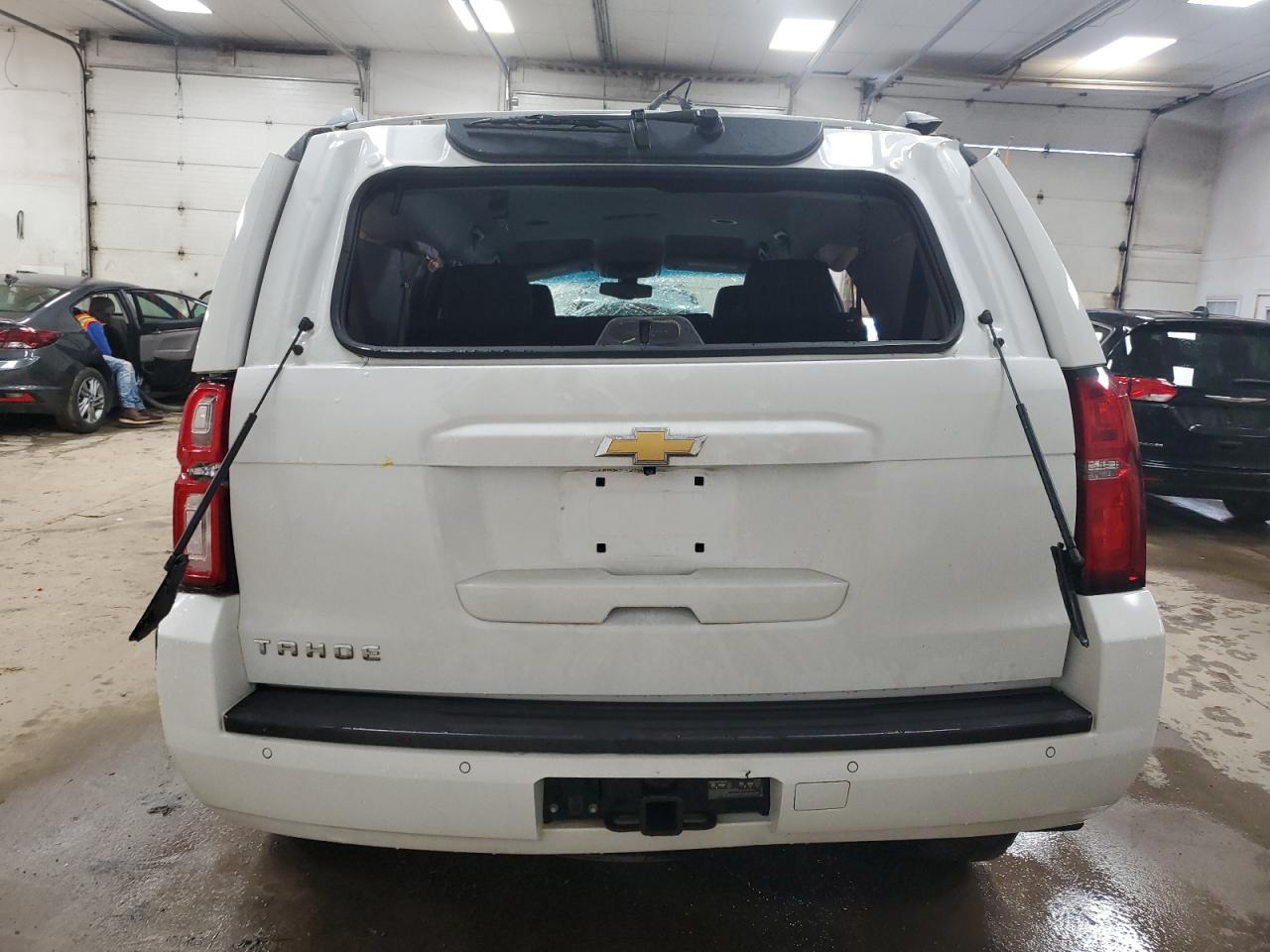 2016 Chevrolet Tahoe - Image 6