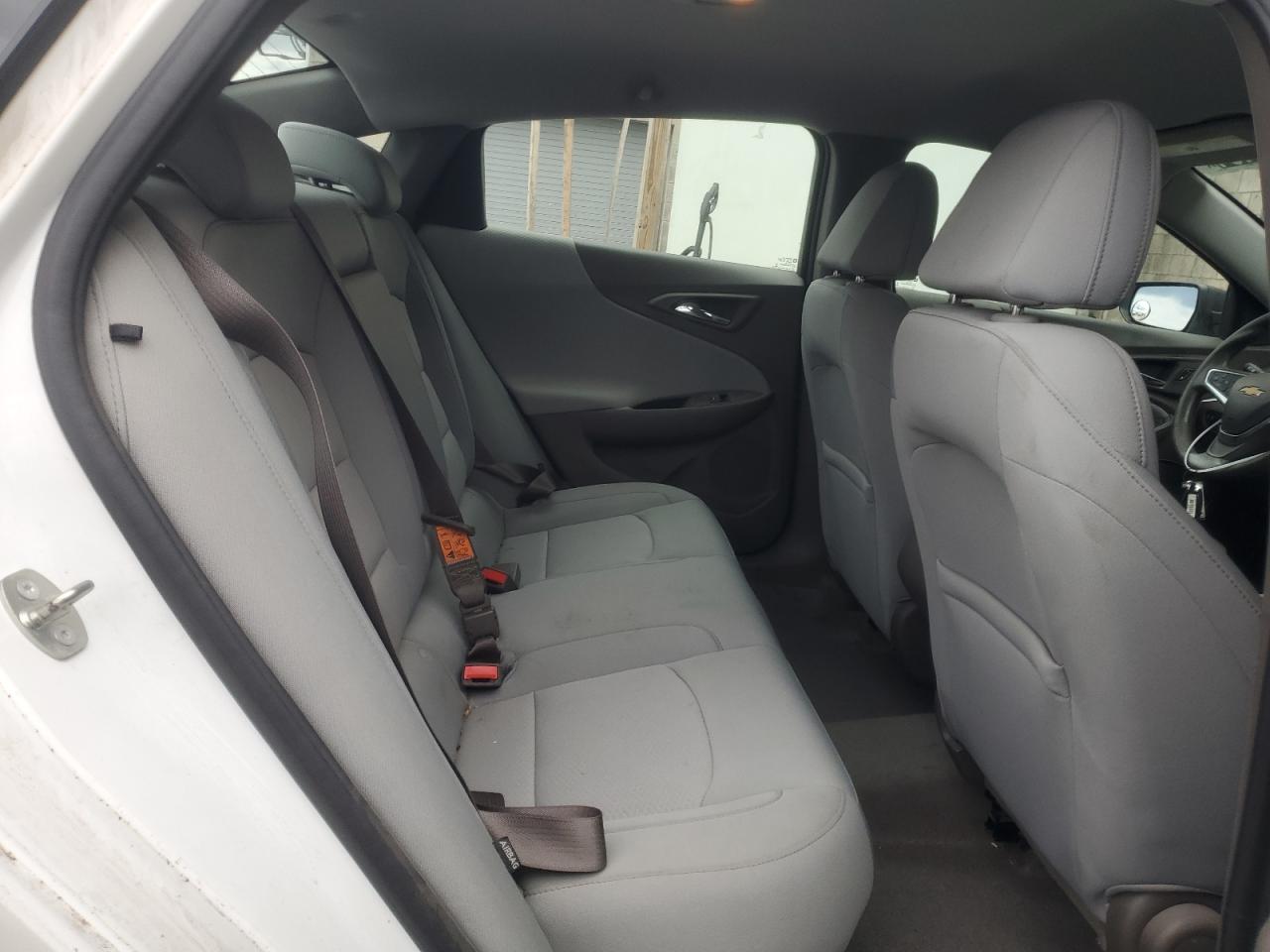 2018 Chevrolet Malibu - Image 10