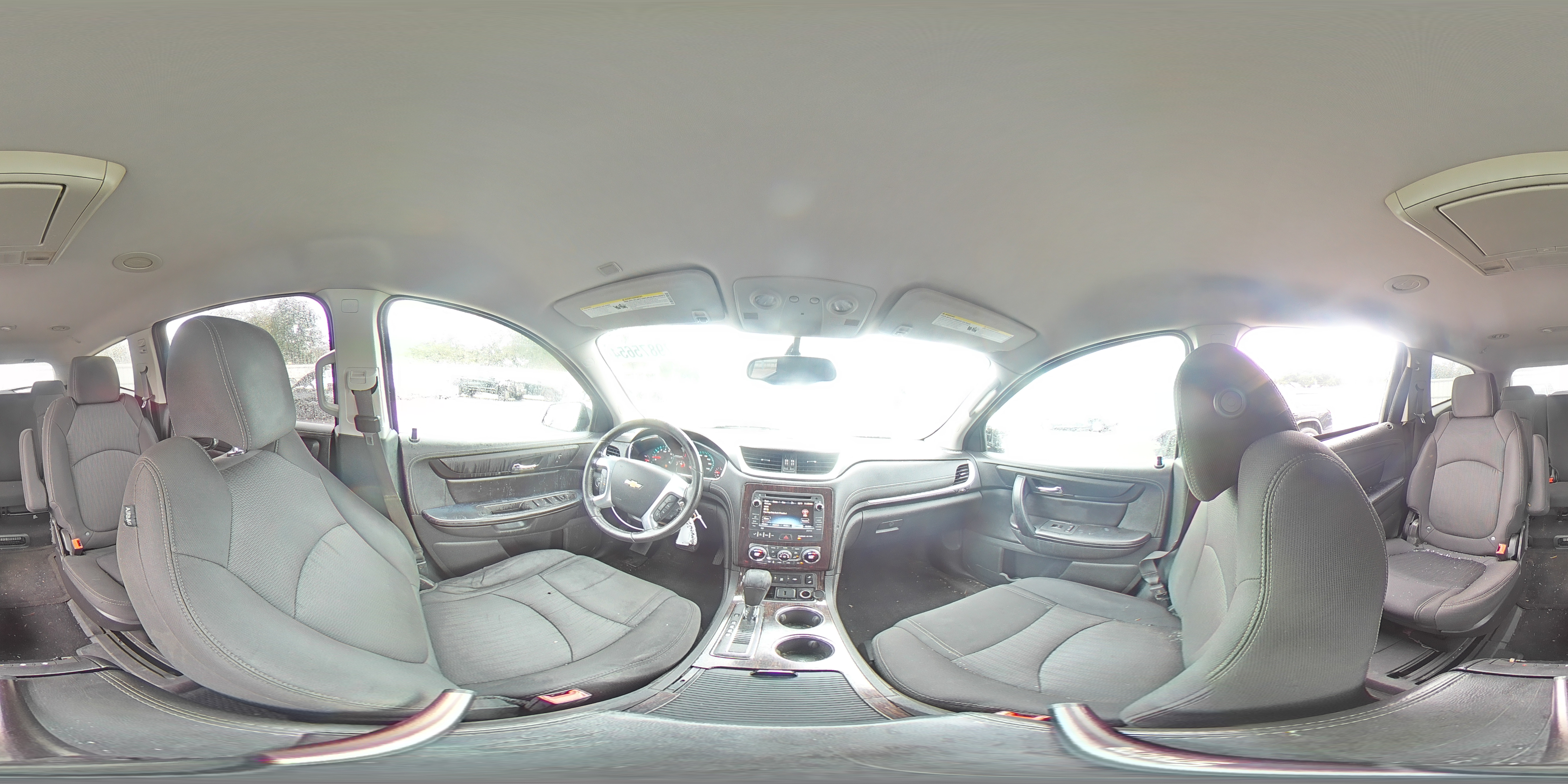 2015 Chevrolet Traverse - Image 14