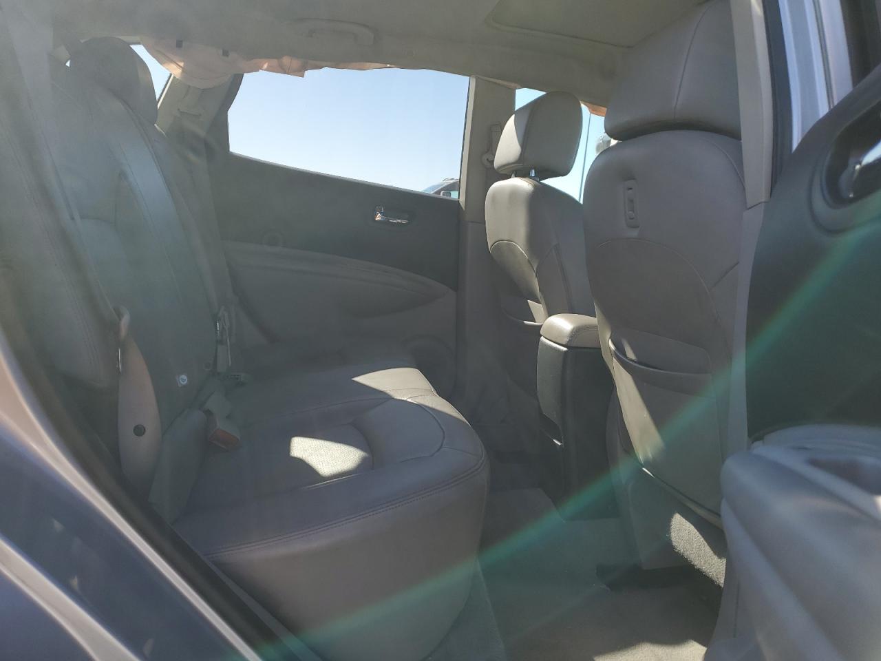 2012 Nissan Rogue - Image 11