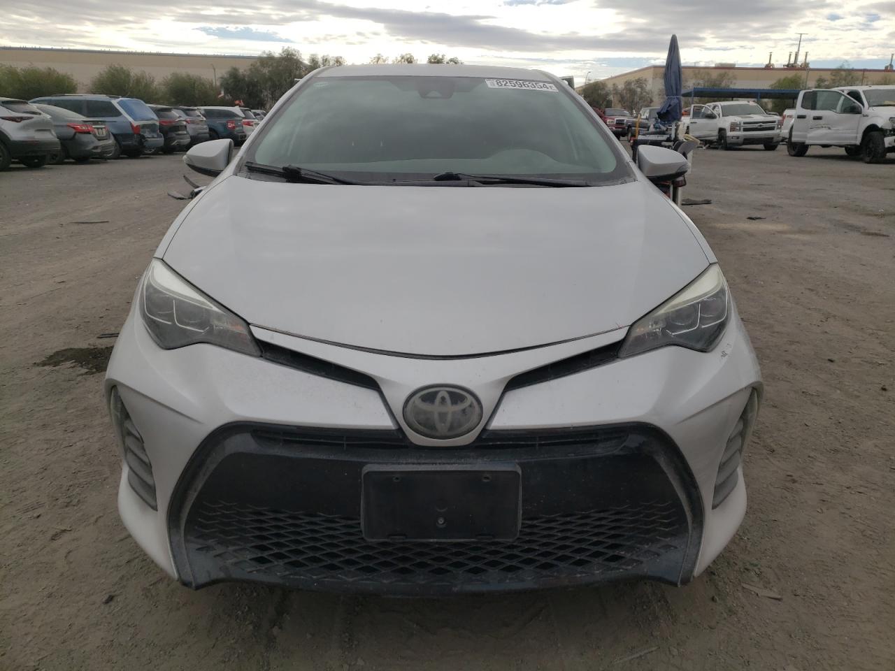 VIN 2T1BURHE2JC061746 2018 TOYOTA COROLLA no.5