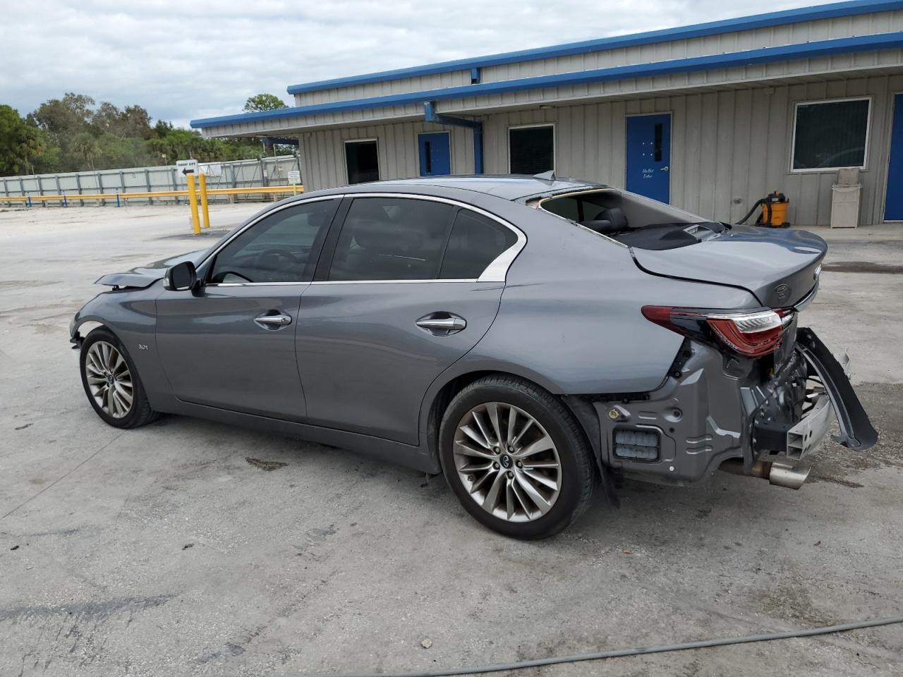 2019 Infiniti Q50 - Image 2