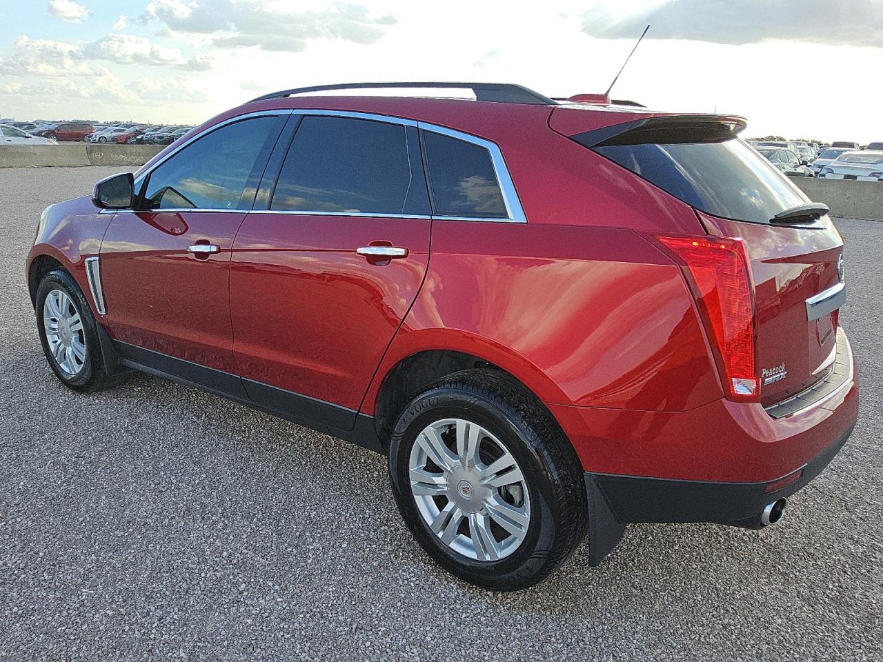 VIN 3GYFNAE31GS534836 2016 CADILLAC SRX no.2