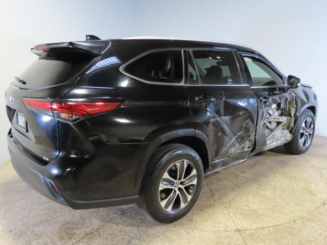  TOYOTA HIGHLANDER 2022 Czarny