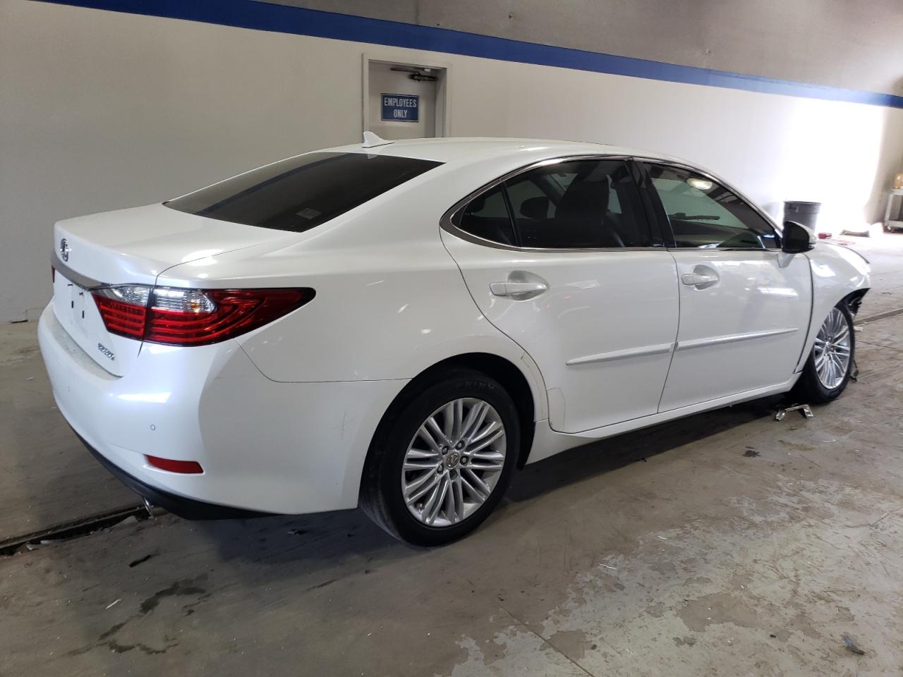 2013 Lexus ES - Image 3